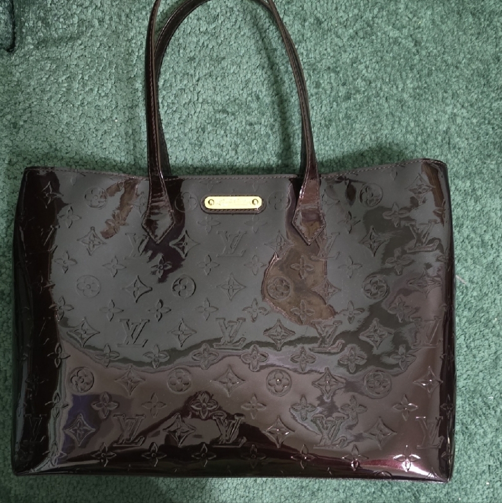 Louis Vuitton Vernis Amarante